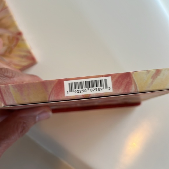 Colourpop So Fly pressed powder palette - Picture 6 of 7